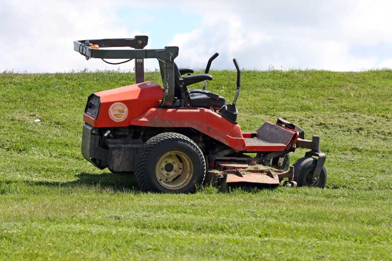 Ride on Lawn Mower for Airlie Beach Lawn Mowing Services 